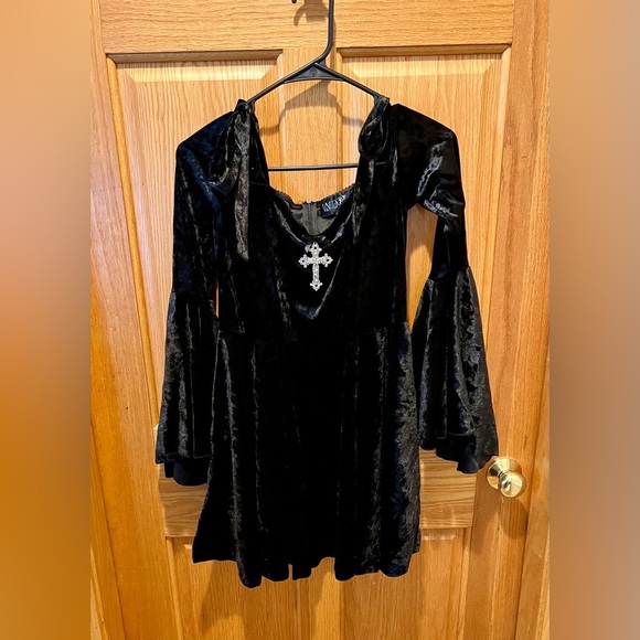 NWT Dolls Kill Widow Nocturnal Elegance Mini Dress in Black Velvet Silver Cross - Picture 7 of 16